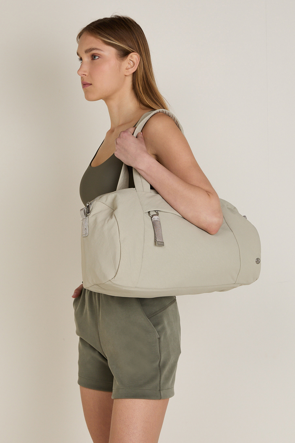 תמונת כל הלוק של On My Level Barrel Duffle LULULEMON